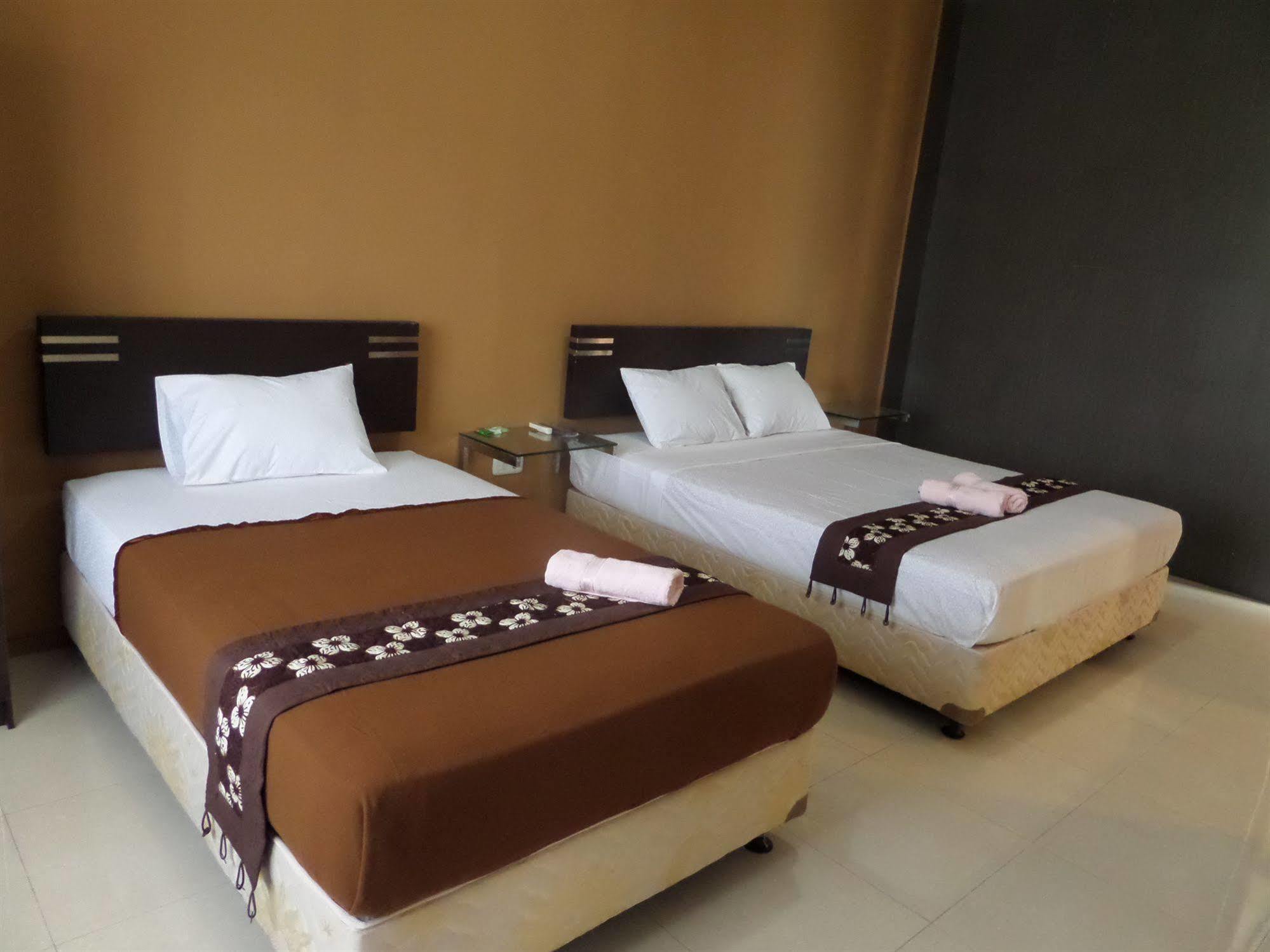 Oyo 201 Emdi House Timoho Hotel Jogjakarta Buitenkant foto
