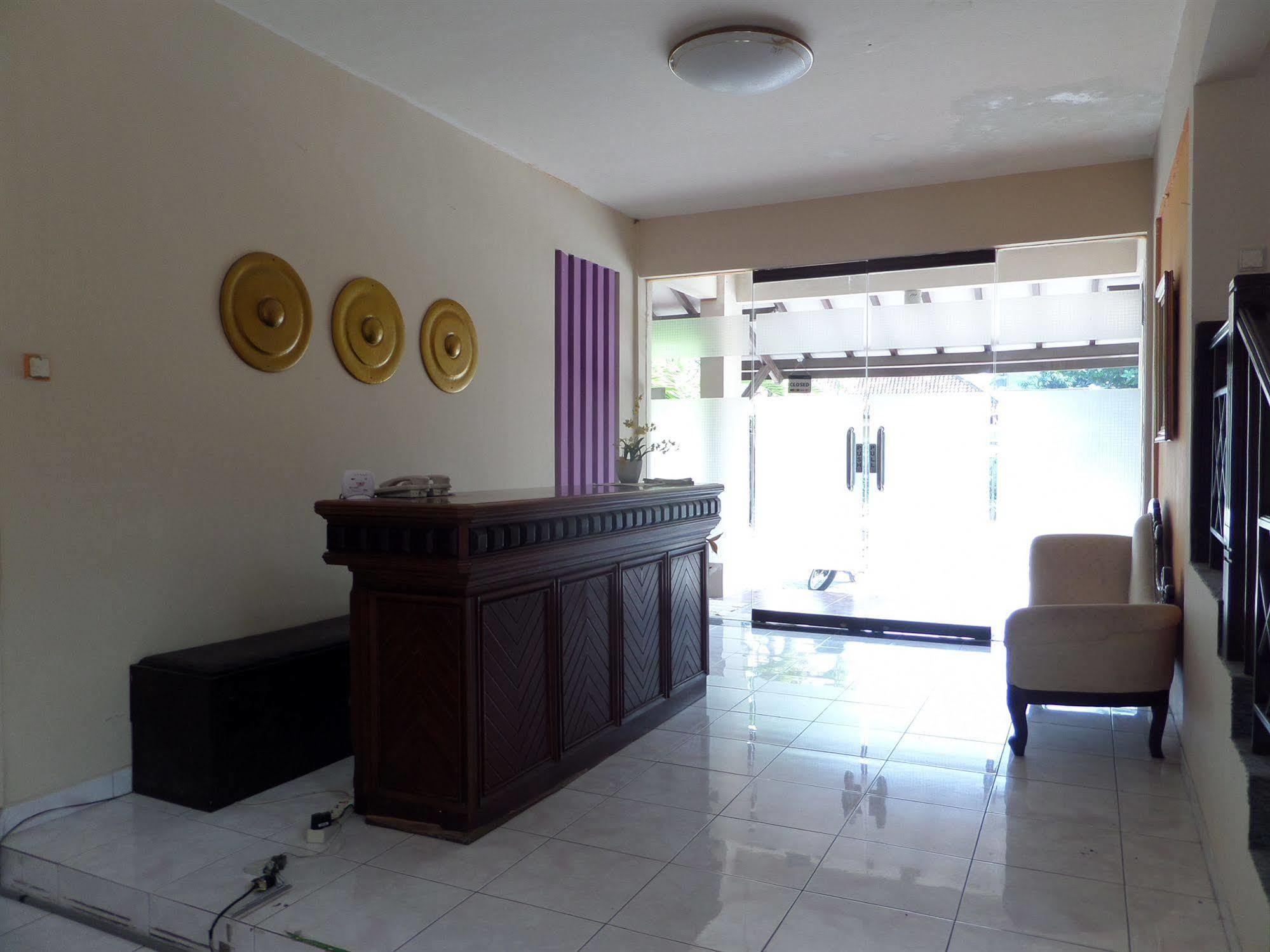 Oyo 201 Emdi House Timoho Hotel Jogjakarta Buitenkant foto