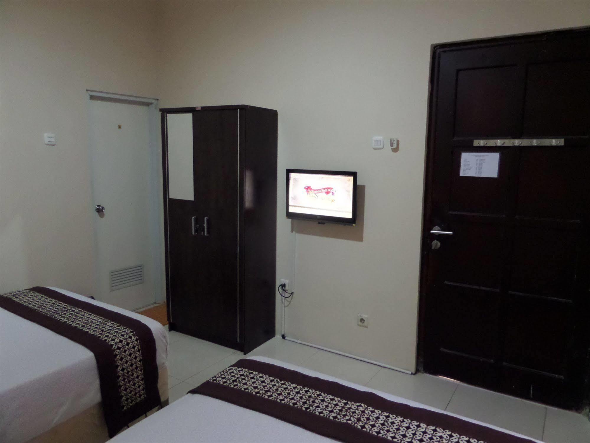 Oyo 201 Emdi House Timoho Hotel Jogjakarta Buitenkant foto