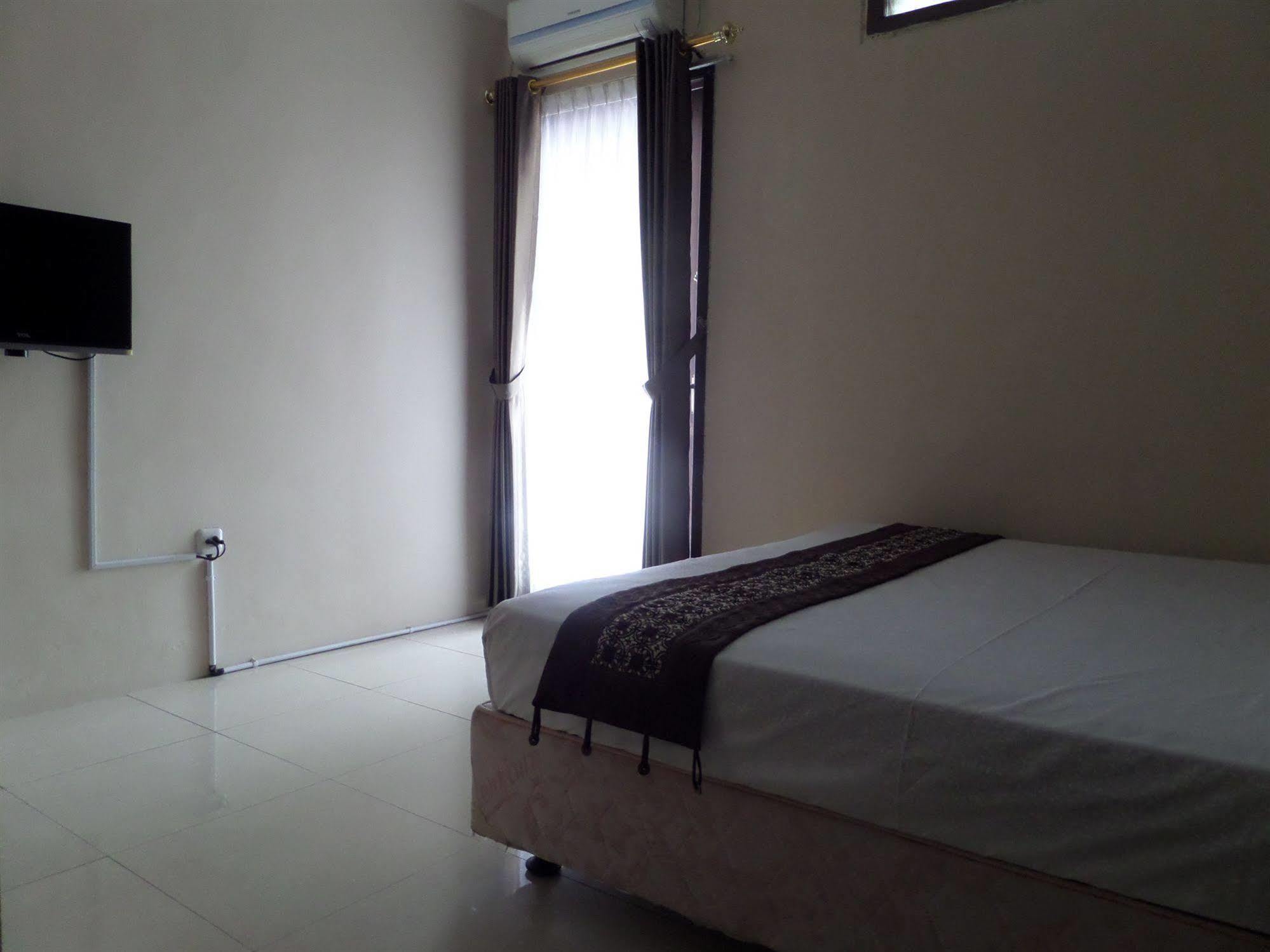 Oyo 201 Emdi House Timoho Hotel Jogjakarta Buitenkant foto