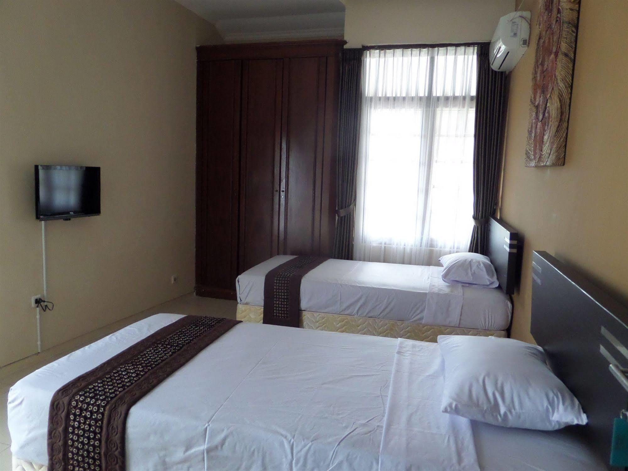 Oyo 201 Emdi House Timoho Hotel Jogjakarta Buitenkant foto