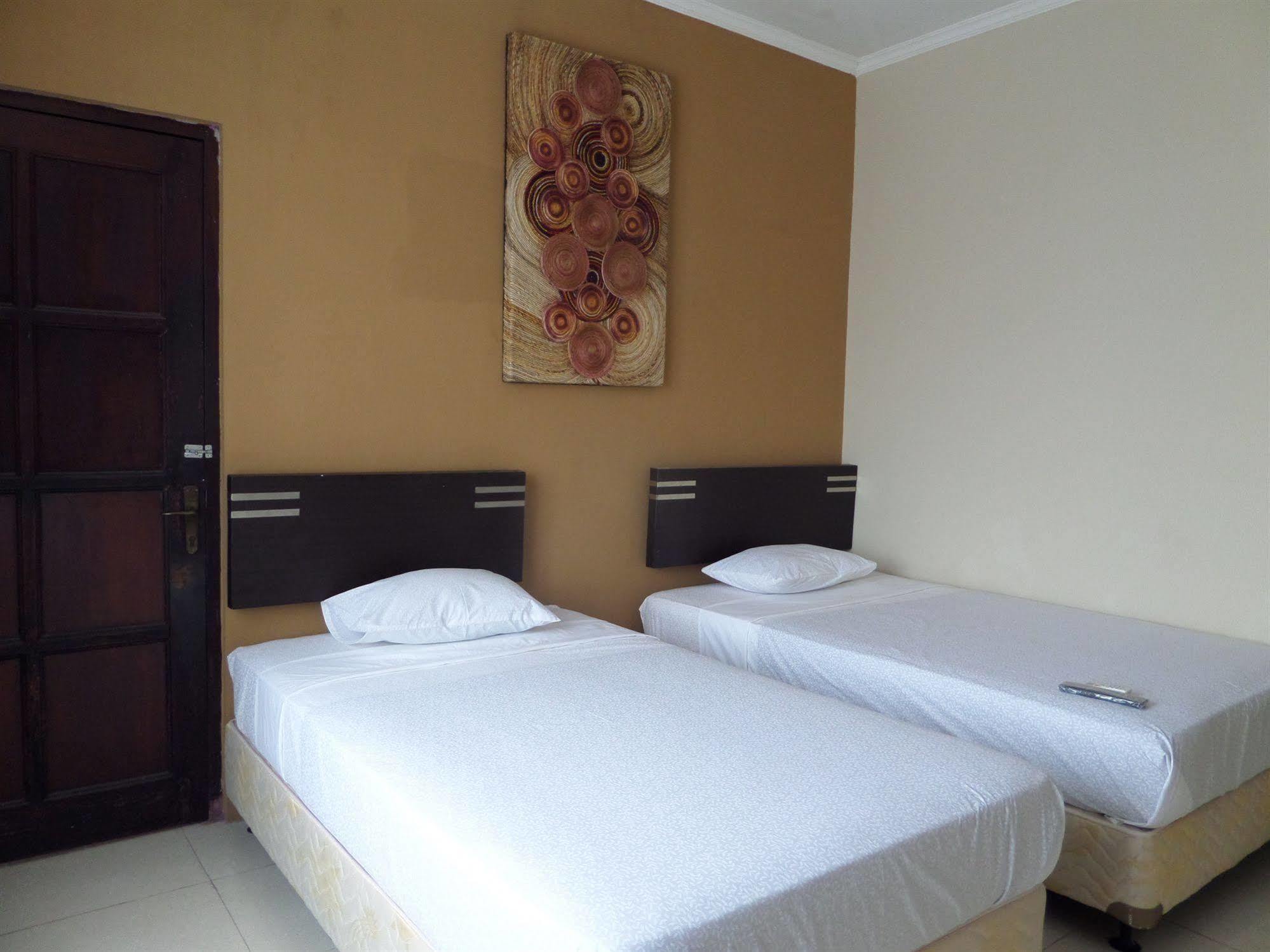 Oyo 201 Emdi House Timoho Hotel Jogjakarta Buitenkant foto