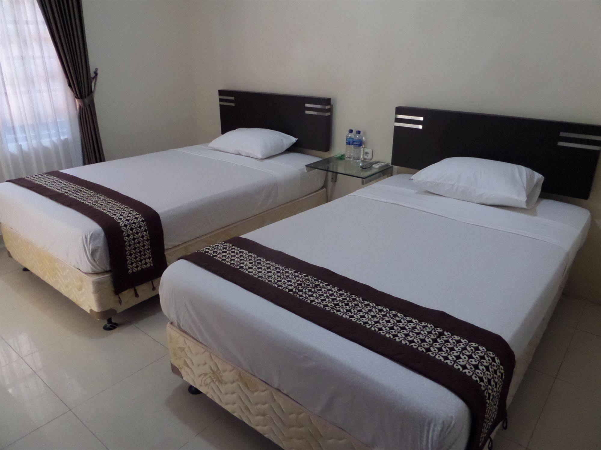 Oyo 201 Emdi House Timoho Hotel Jogjakarta Buitenkant foto